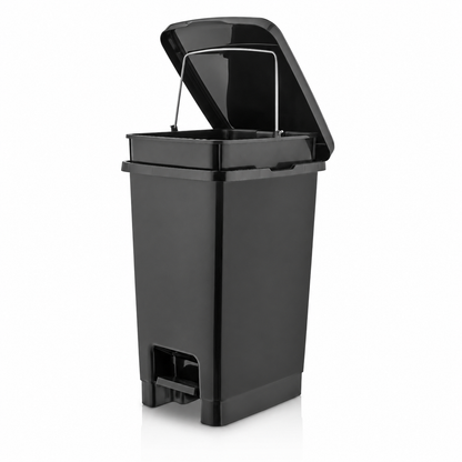 Coș cu pedalle 15 l - produs pe fundal alb