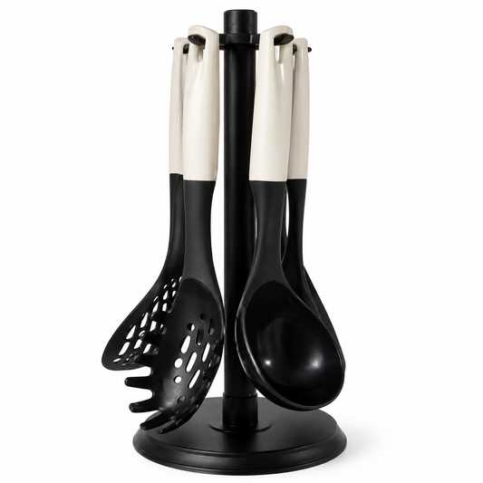 Set ustensile bucaterie - produs pe fundal alb
