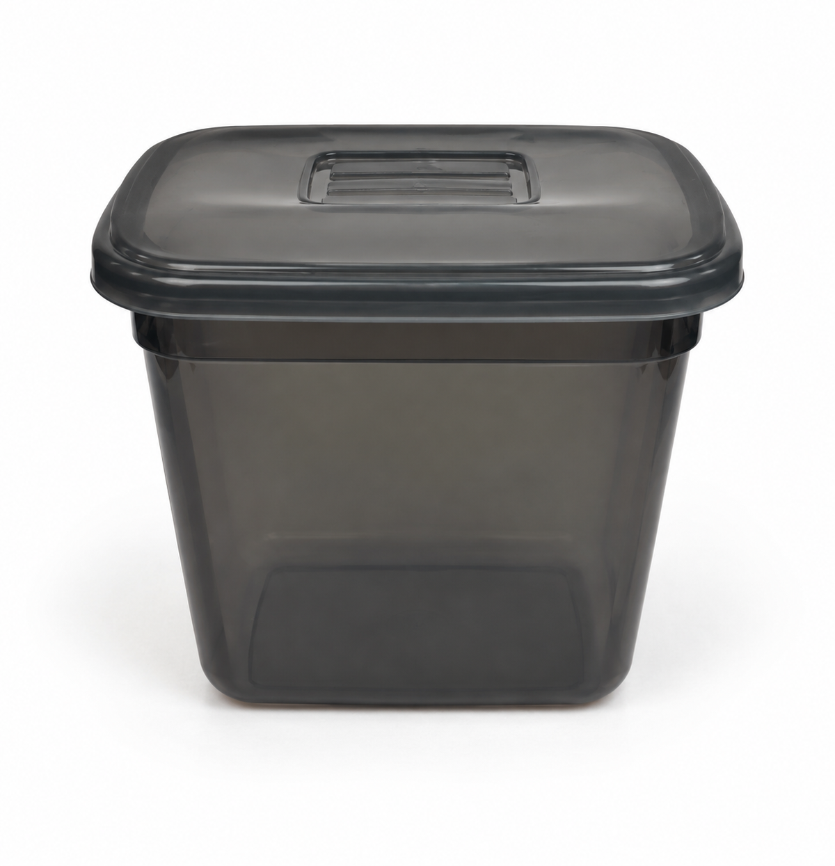 Diamenul casarole 2 l - produs pe fundal alb